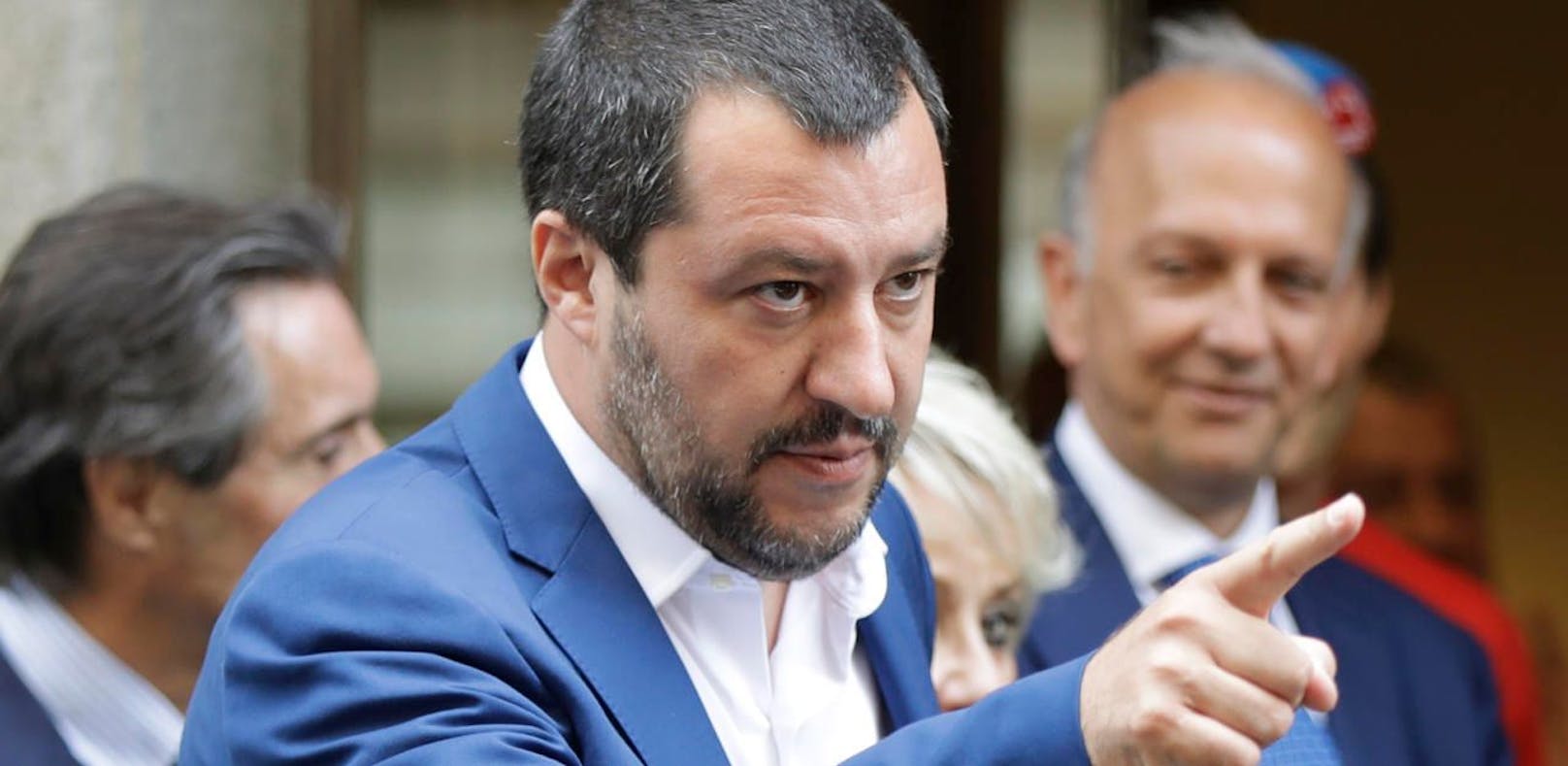 Salvini wünscht Merkel und Juncker "arrivederci"