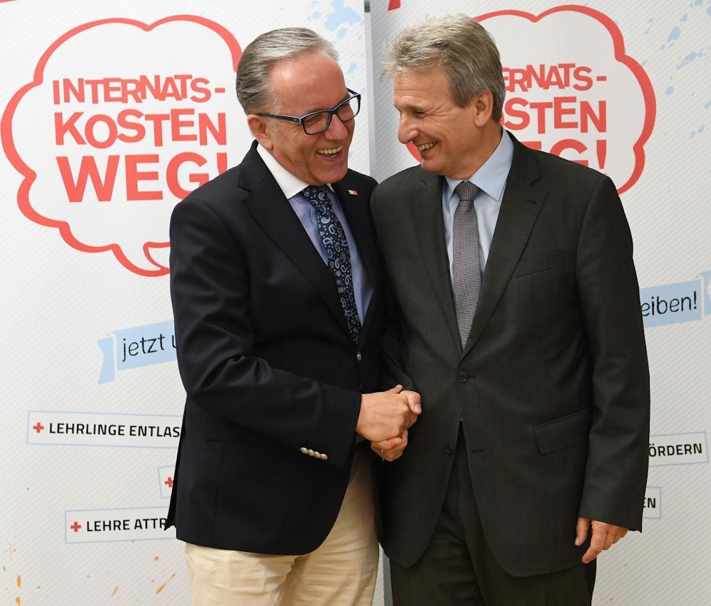 AK-Präsident Rudolf Kaske (li.) und GB-Präsident Erich Foglar auf der Pressekonferenz "Zeit für mehr Gerechtigkeit"