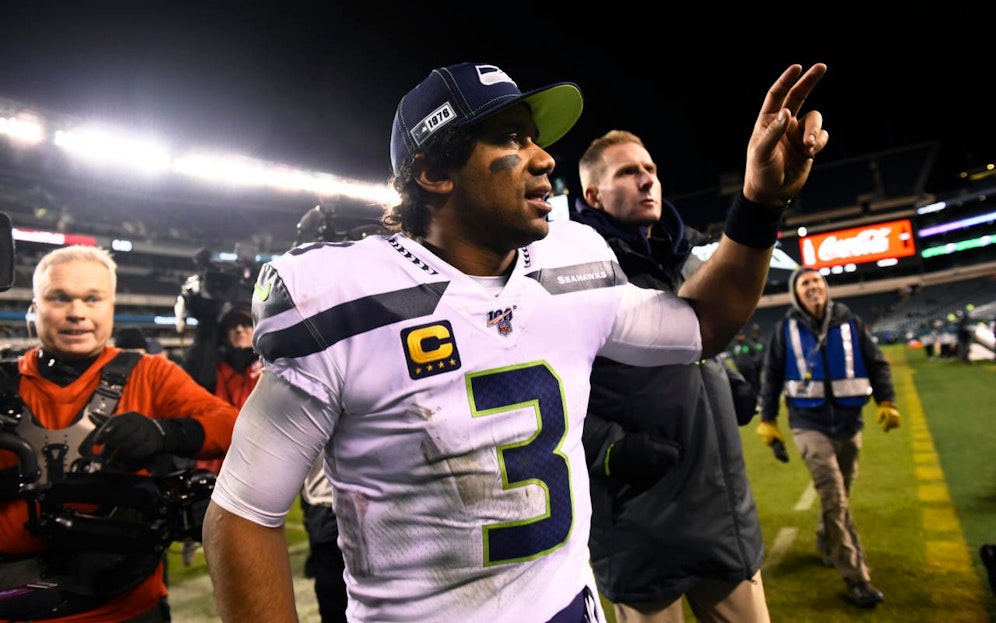 Russell Wilson greift tief in die Tasche. 