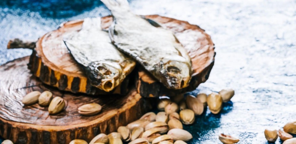 Auf Pistazien und Fischdosen hatten es die zwei Ladendiebe abgesehen (Symbolbild). 