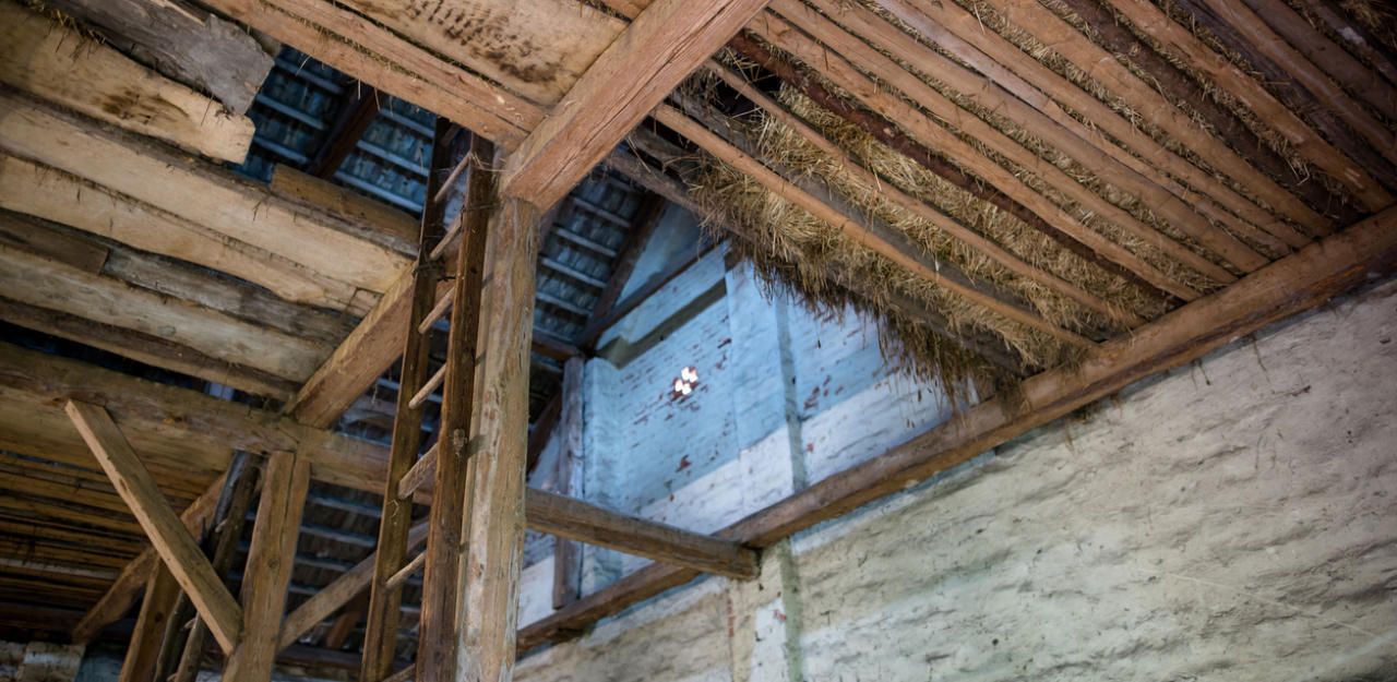 Heute.at - Landwirtin bei Sturz von Heuboden schwer verletzt