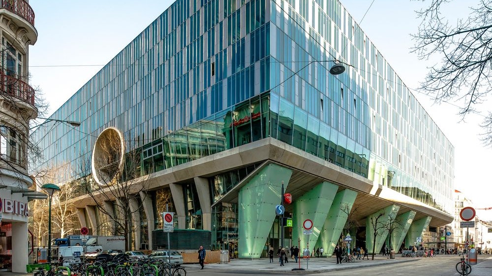 13-Jährige von neun "The Mall"-Securitys missbraucht - Wien | heute.at