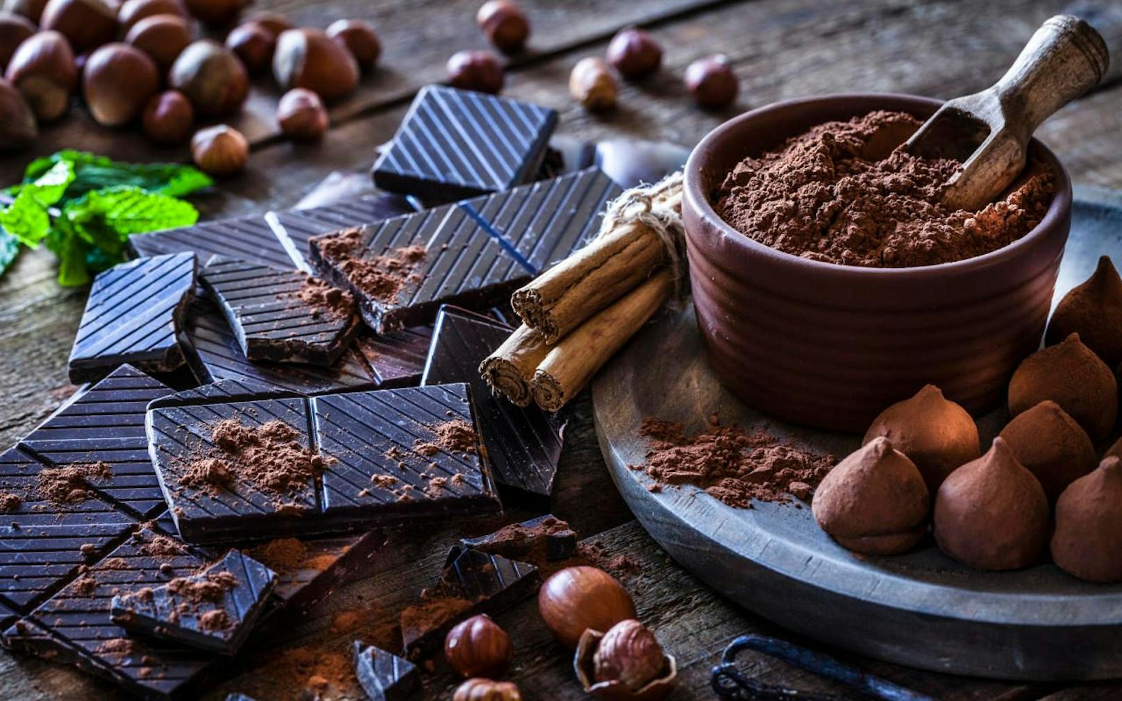 Dunkle Schokolade hilft bei akutem oder chronischem Husten.