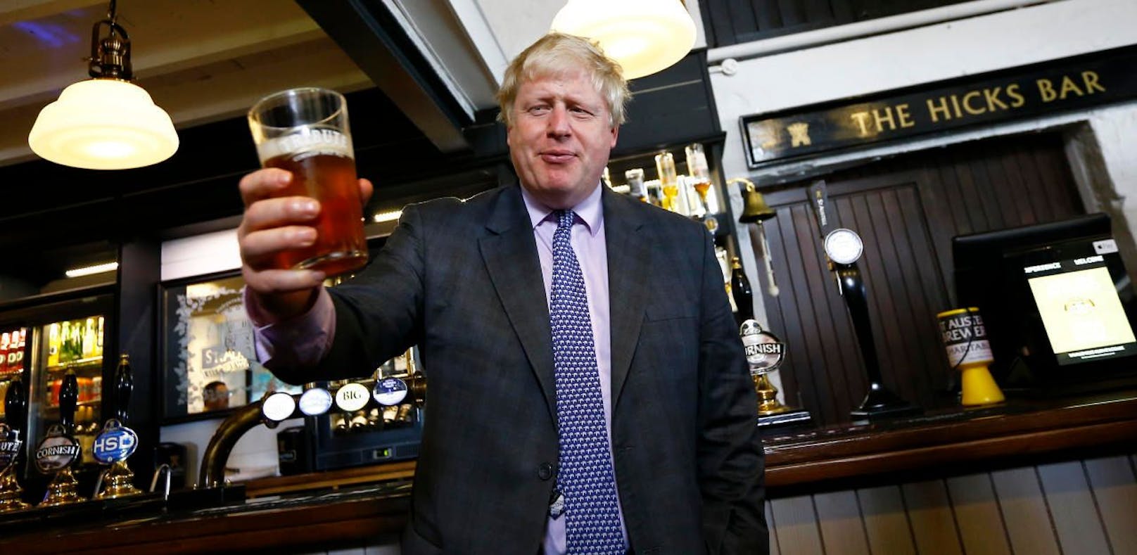 Boris Johnson mag Bier.