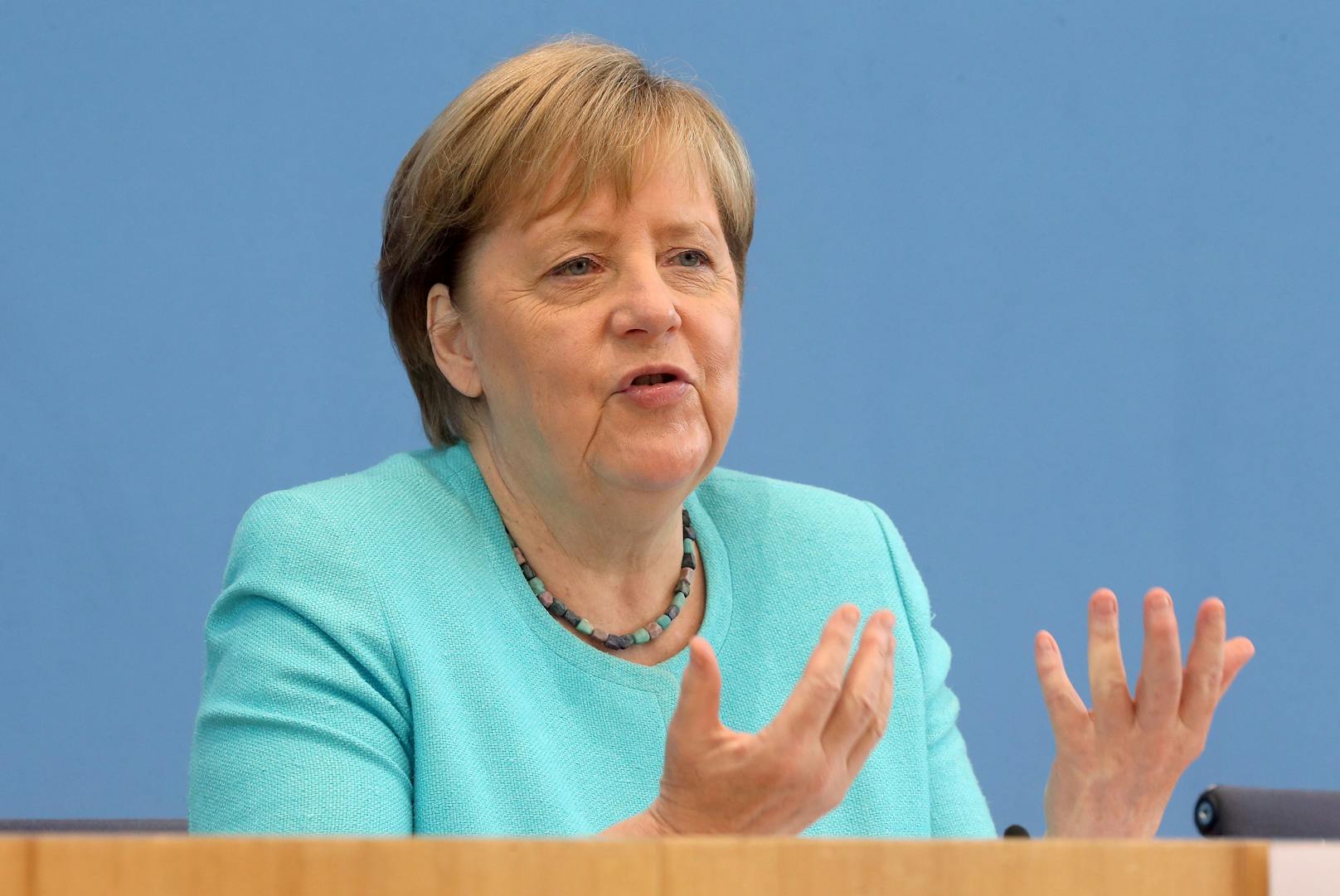 Angela Merkel gab im ZDF ihr erstes TV-Interview seit dem Ende ihrer Kanzlerschaft.
