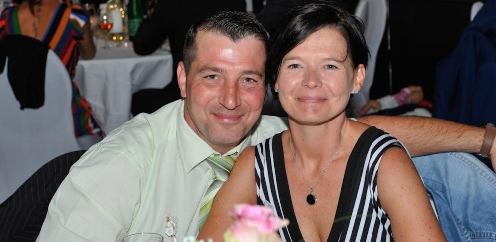 Rupert und Katrin Ebner suchen verzweifelt nach jener Tasche mit Weihnachtsgeschenken, die im Haid Center in Linz vermutlich gestohlen wurde.