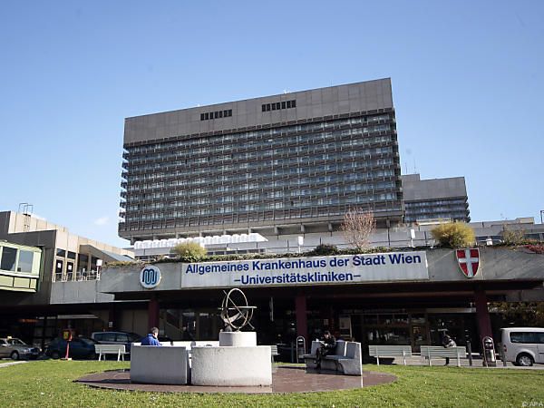 Freisprüche in der AKH-Zivildieneraffäre - Wien | heute.at