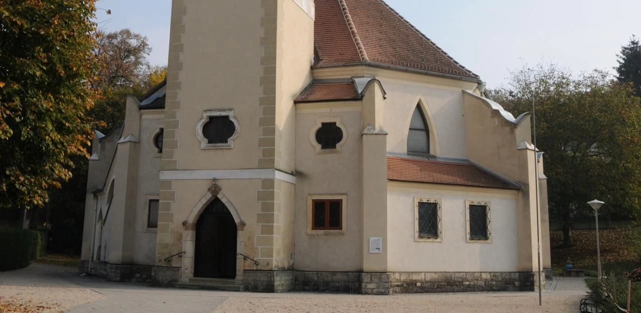 Heute.at - Coup in Kirche: Opferstock aus Wand gerissen