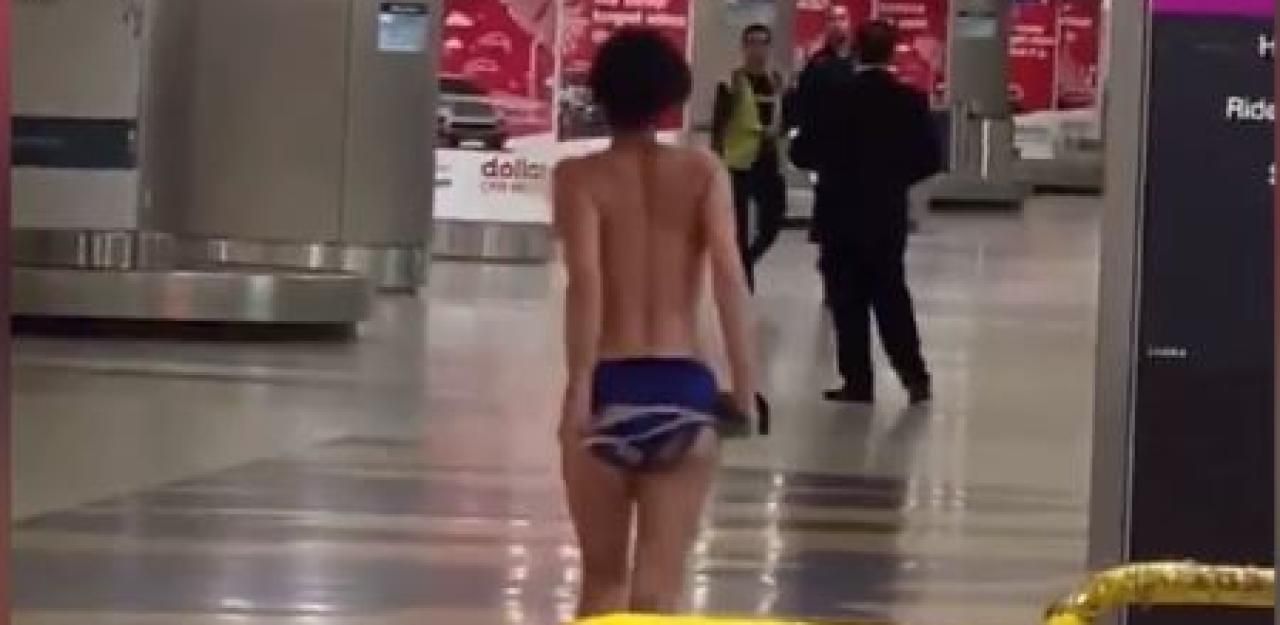 Heute.at - Frau zieht am Flughafen blank, dann wird's verrückt