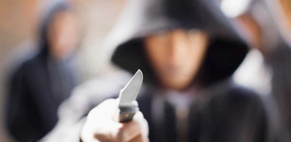 Zwei Männer attackierten den Buben.