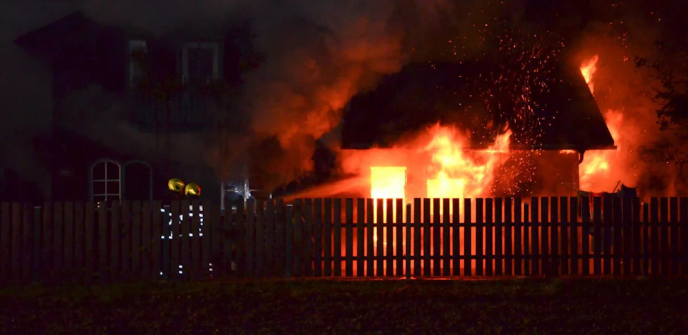 Der Hausbrand forderte ein Todesopfer.