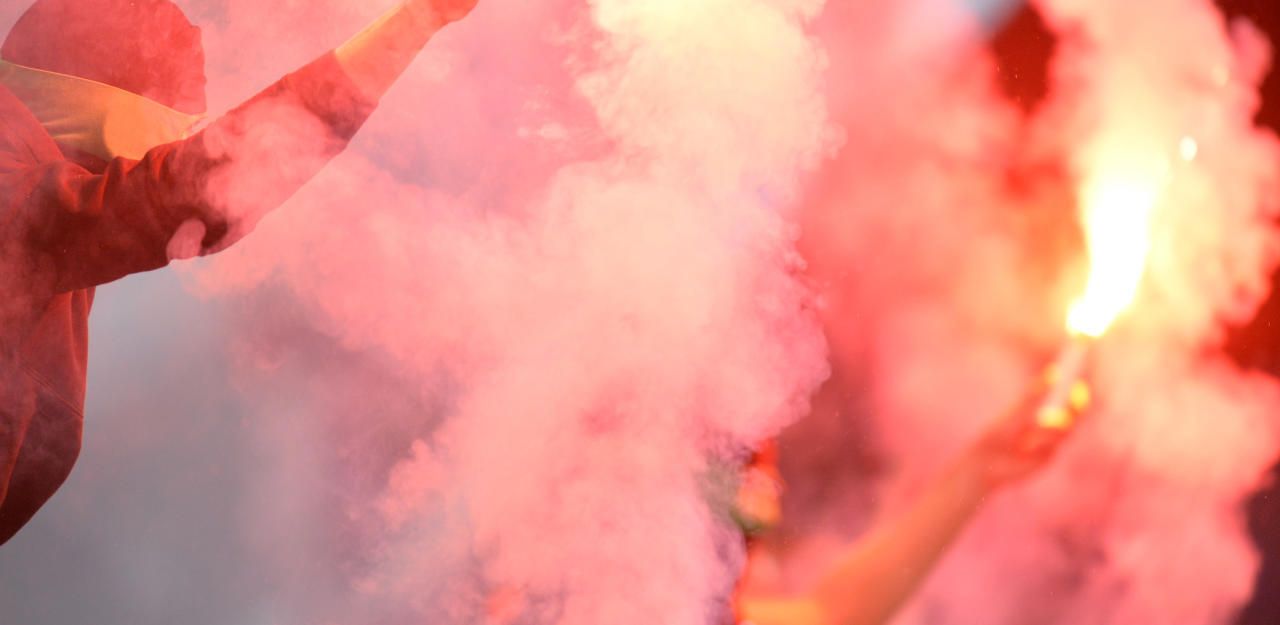 Heute.at - 3 Festnahmen vor Austria-Spiel, 1 Bengalen-Opfer