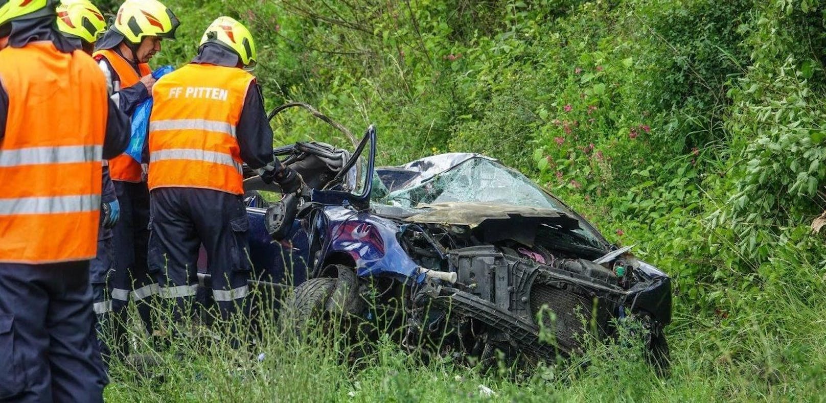 Lkw-Spurwechsel Grund für Crash: Fahrerflucht