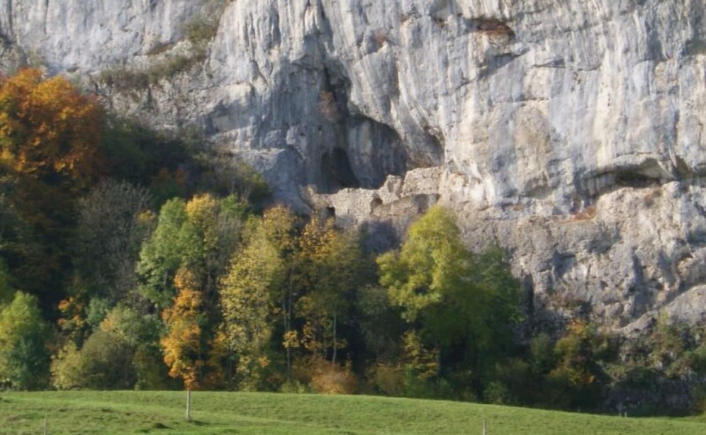 Ruine der Grottenburg Balm bei Günsberg im Kanton Solothurn