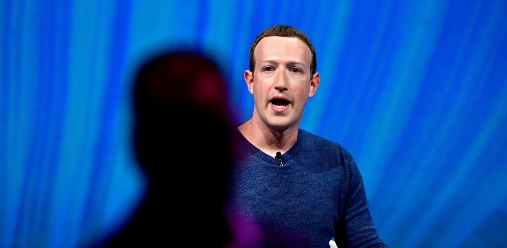 Zuckerberg will Hetze von Facebook verbannen.