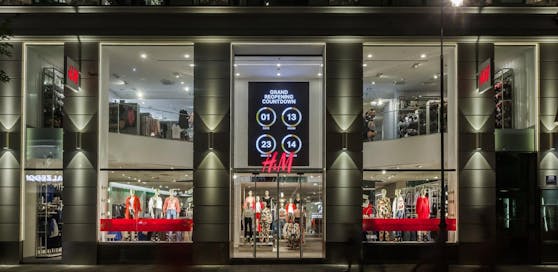 Das H&M-Kaufhaus auf der Kärntner Straße wird am Freitag neu eröffnet.