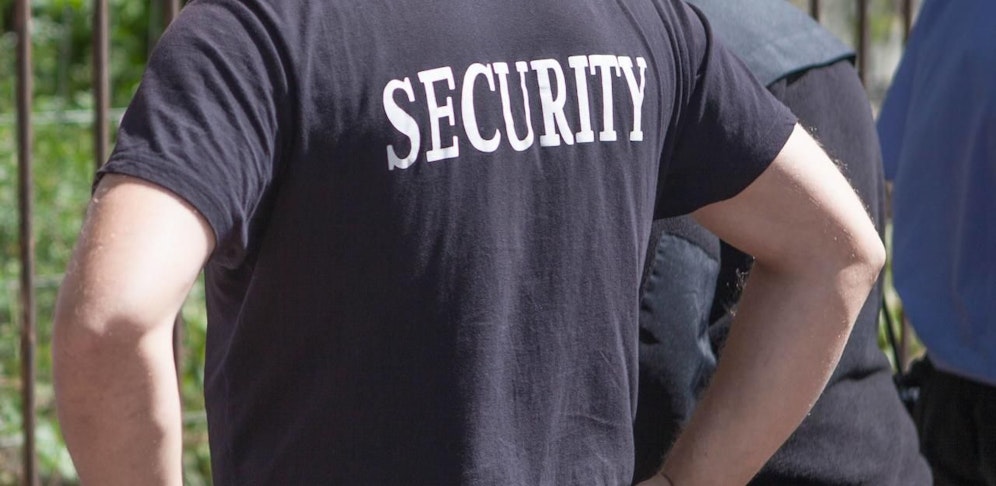 Ein Security wurde k.o. geschlagen.