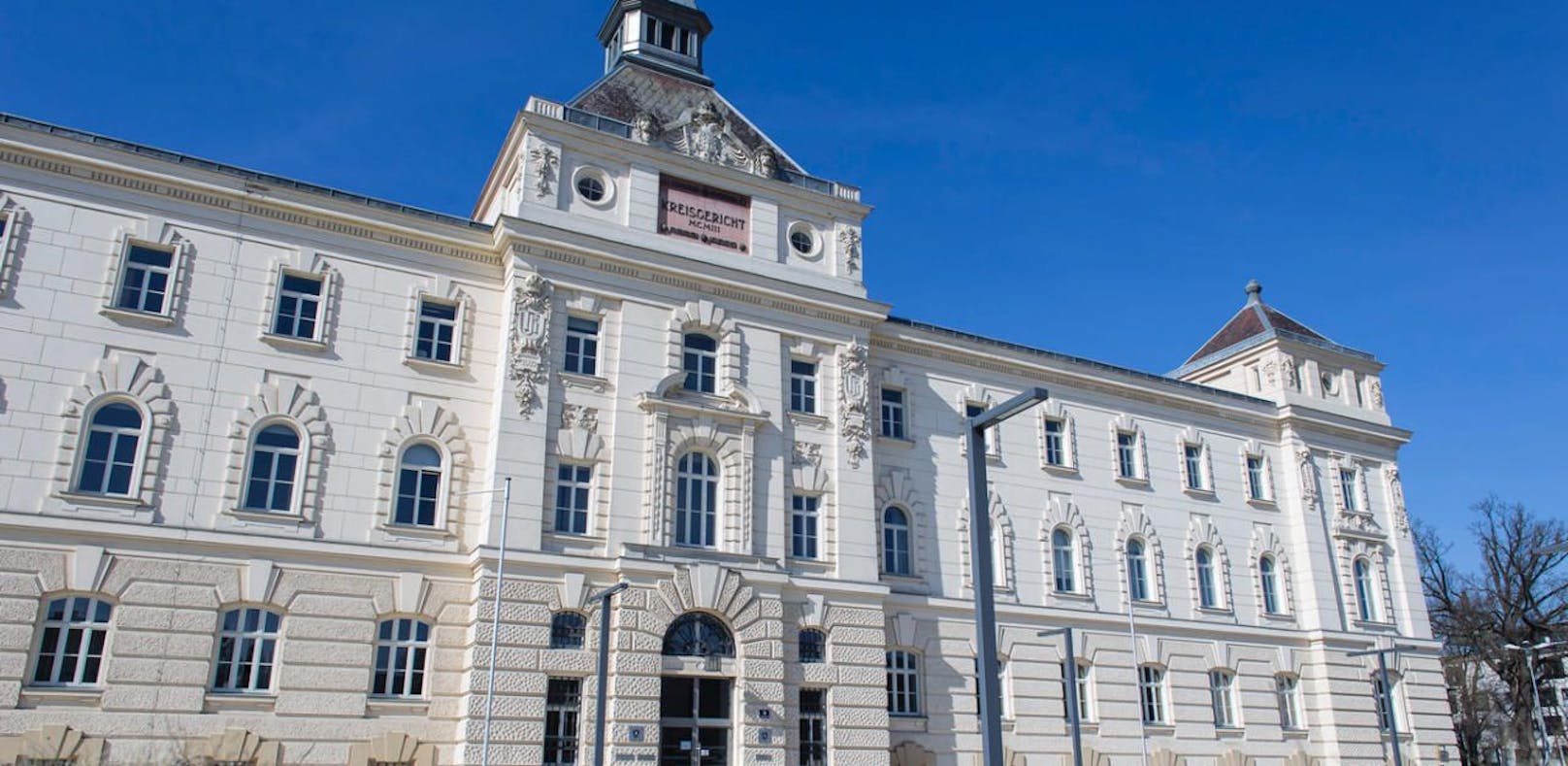 Prozess gegen 75-Jährigen am Gericht in Sankt Pölten.