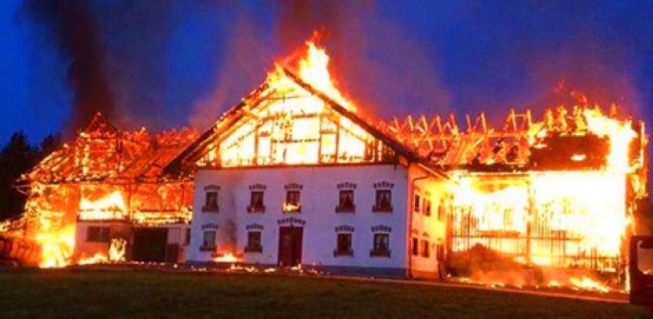 Heute.at - Totalverwüstung nach Vollbrand auf Bauernhof