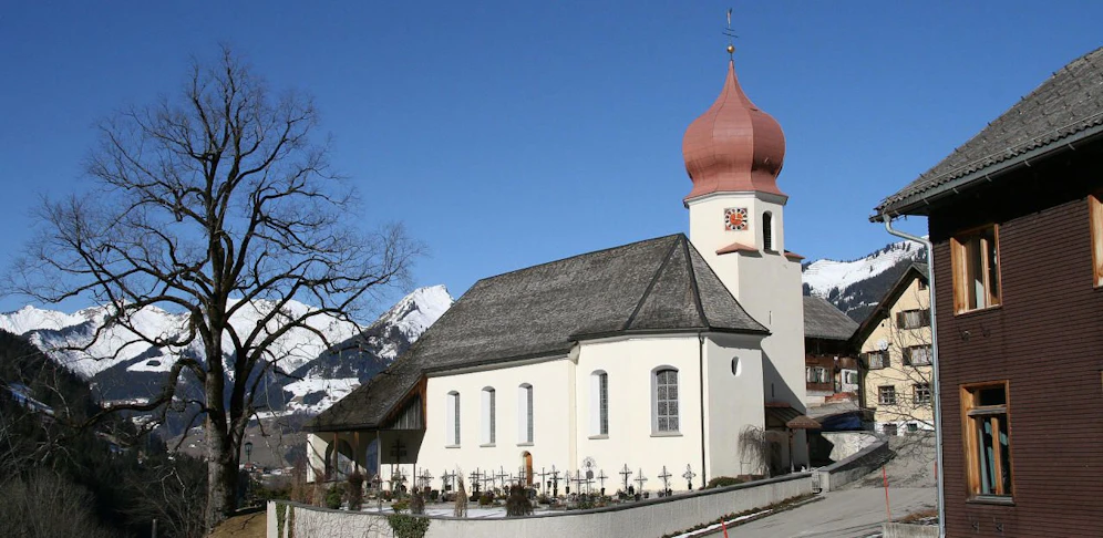 Die Kuratienkirche Marul