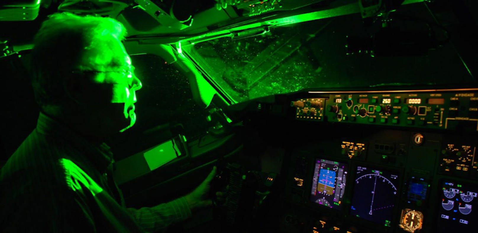 Die Piloten zweier Flugzeuge wurden Sonntagabend mit einem Laserpointer geblendet.