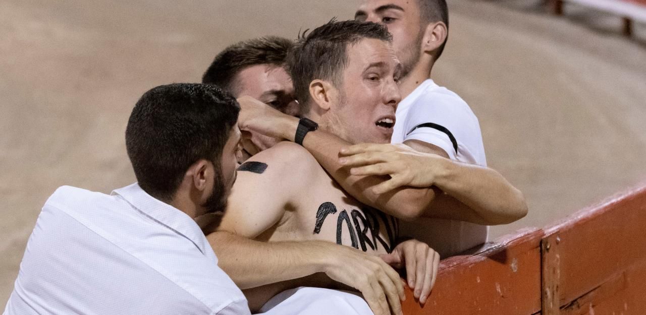 Heute.at - Wütende Proteste bei Stierkampf-Comeback