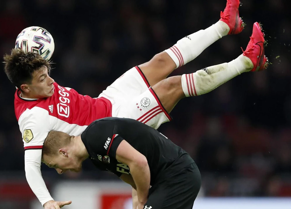Das Duell Ajax gegen Alkmaar wurde am grünen Tisch entschieden. Es gibt zwei Verlierer.