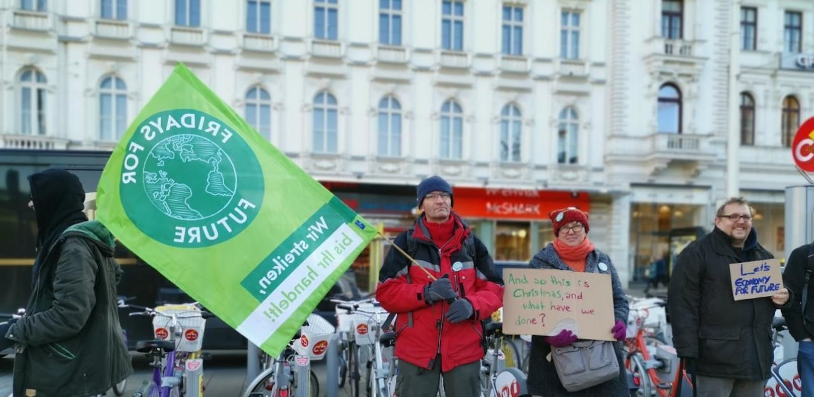Klima-Aktivisten kündigen Aktion vor Kanzleramt an