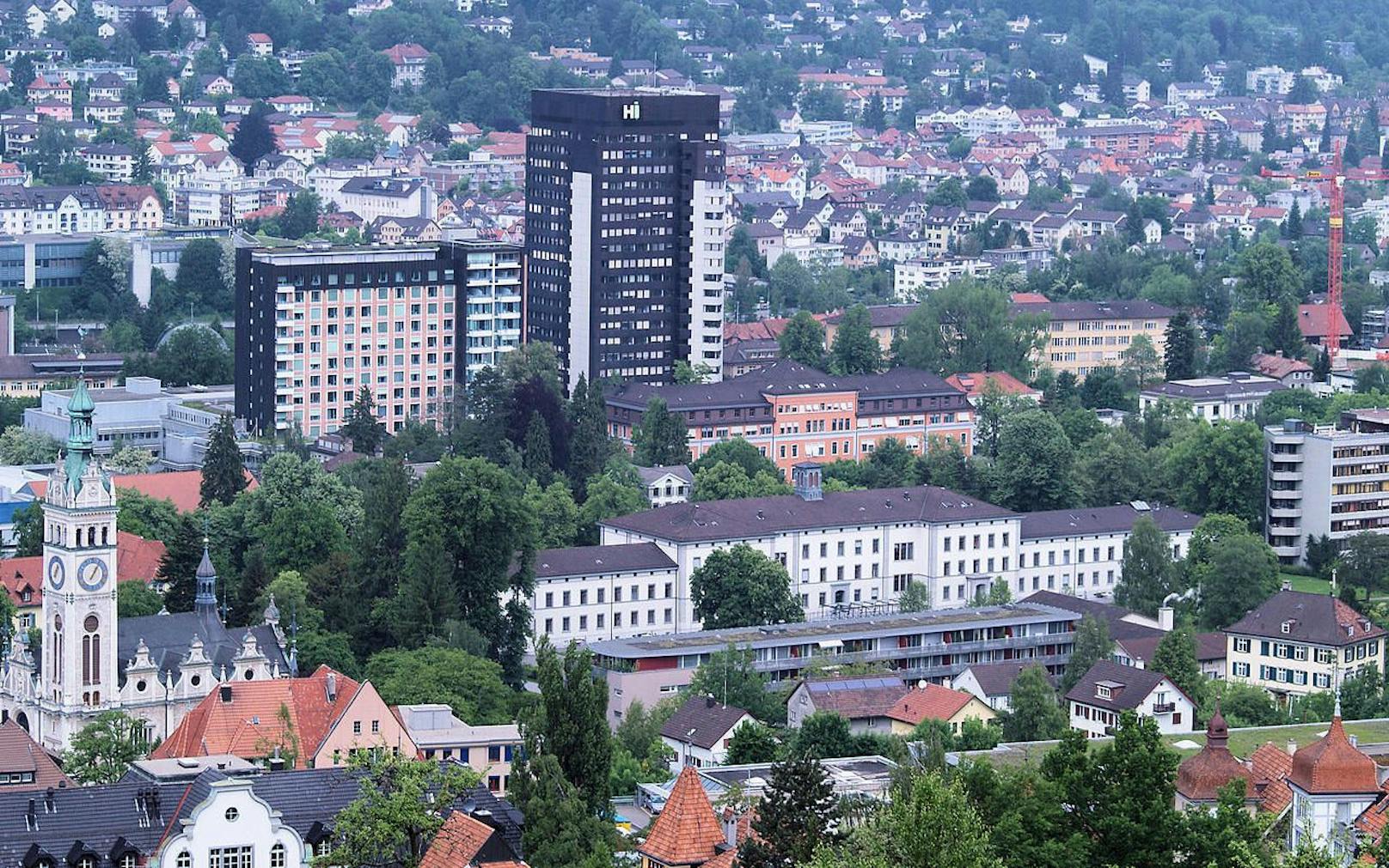 Ansicht des Kantonsspital St. Gallen von Dreilinden aus.