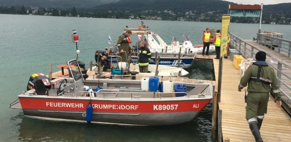 Die Feuerwehr musste den Leichnam des nö. Unternehmers aus dem Wörthersee bergen.