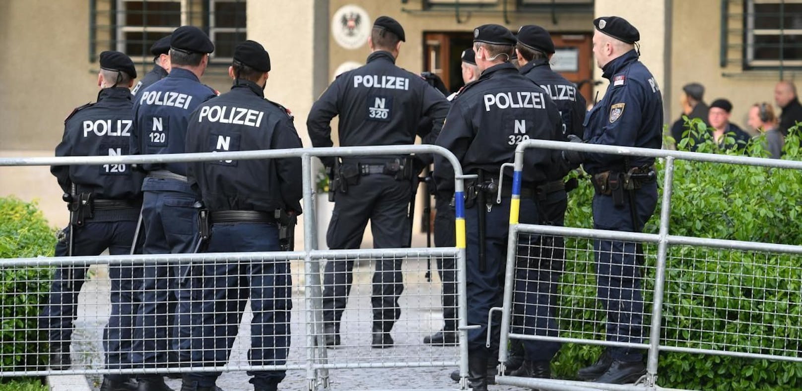 Die Polizei nahm sechs Verdächtige in Österreich fest