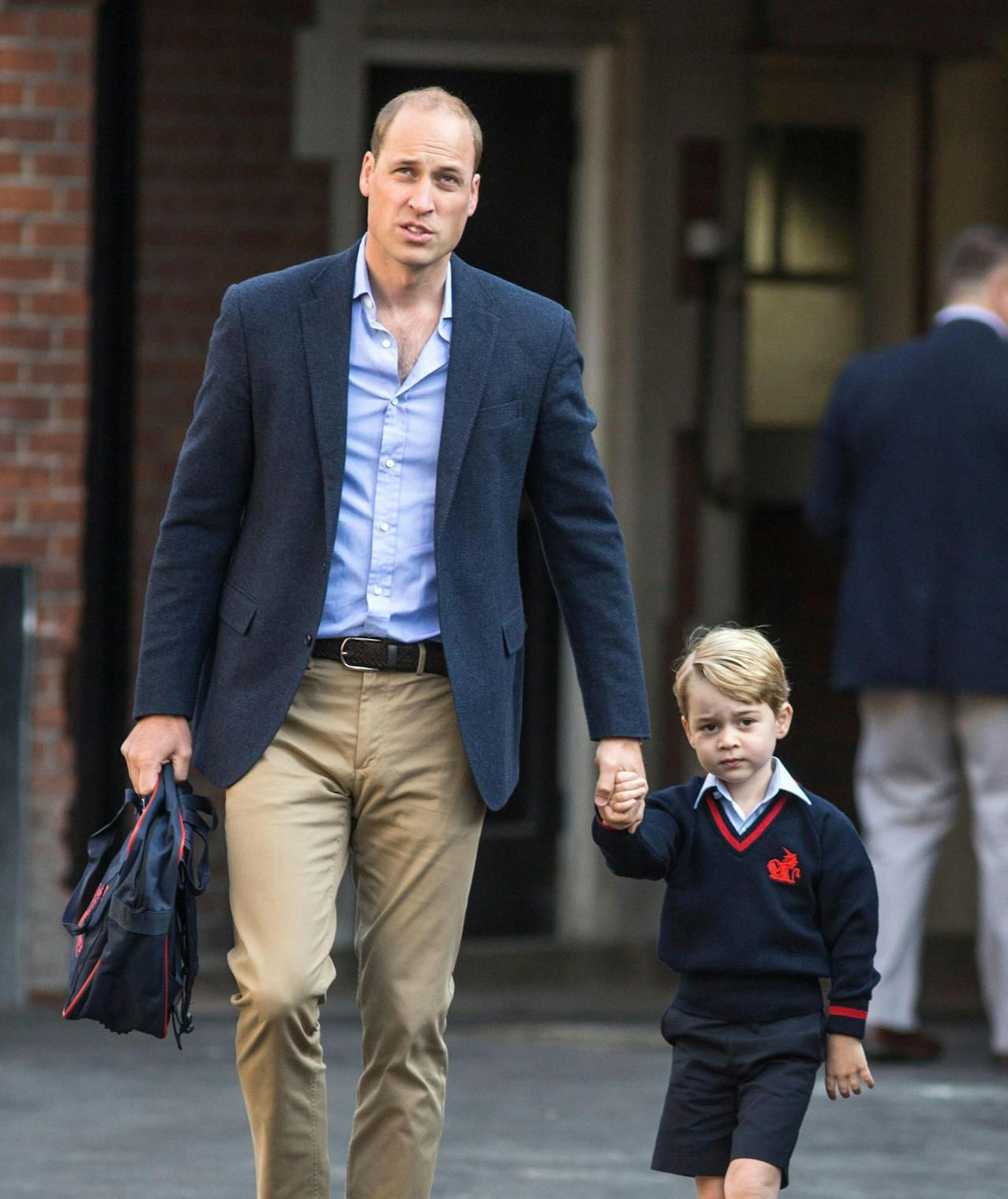 Prinz George - Erster Schultag an der Thomas School in Battersea, London 