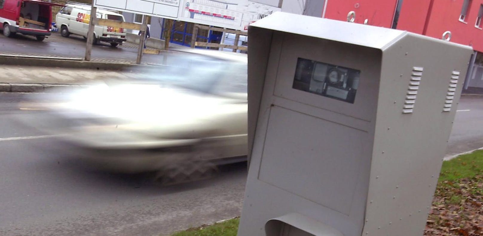 Die Radarboxen hatten seit ihrer Einführung in Freistadt kein Erbarmen mit Rasern: 700 mal &quot;blitzten&quot; die Geräte Autofahrer in nur zwei Wochen. (Symbolbild).