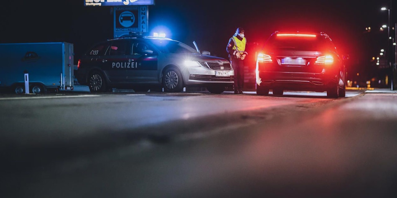 Steiermark – 220 km/h! Raser (22) liefert Polizei wilde Verfolgungsjagd ...