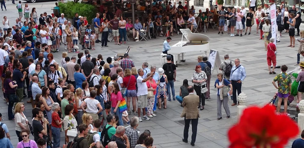 An diesem Wochenende steht das Piano am Stephansplatz und lädt ein zum "Mitspielen".