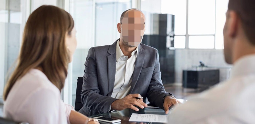 Falscher Investmentbanker sitzt nun in Haft.