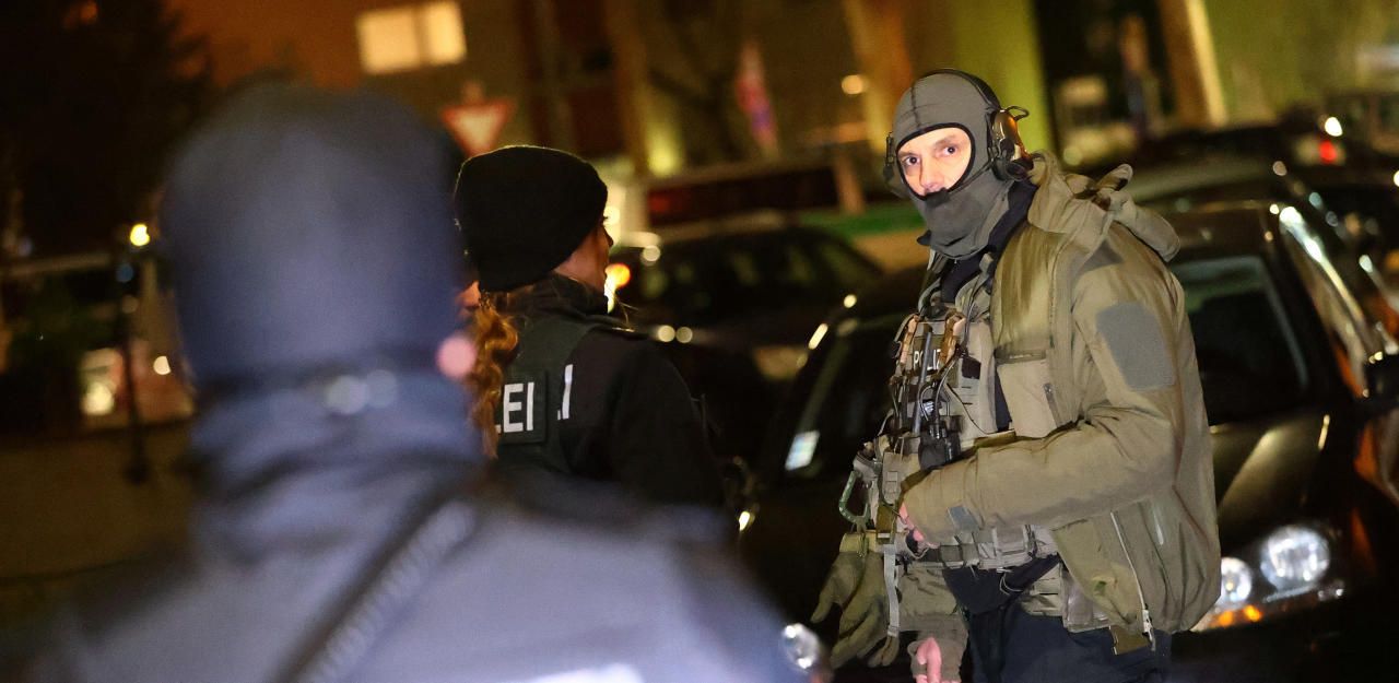Heute.at - Amok in Shisha-Bar! Acht Tote, Täter auf der Flucht