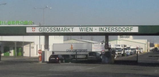 Haupteingang zum Großmarkt Wien in der Laxenburger Straße in Wien.