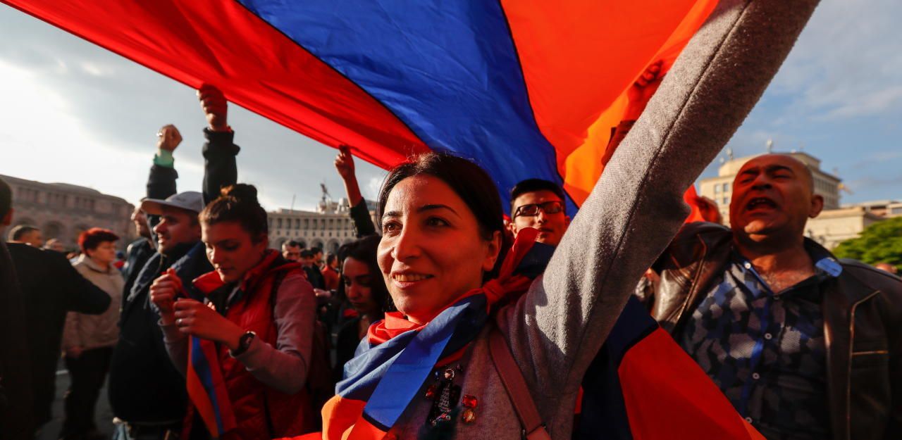 Heute.at - Ministerpräsident tritt nach Protesten zurück