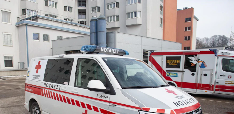 Der Mann wurde ins Amstettner Spital gebracht.