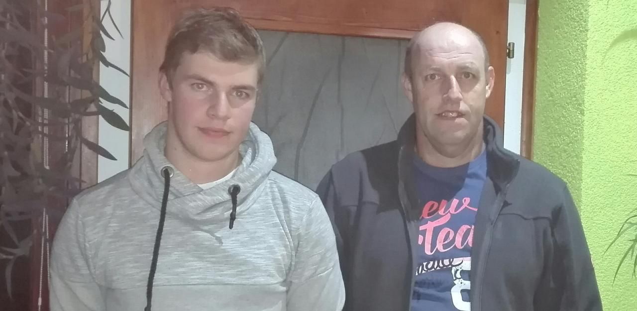 Heute.at - Vater und Sohn dürfen keinen Schafstall bauen