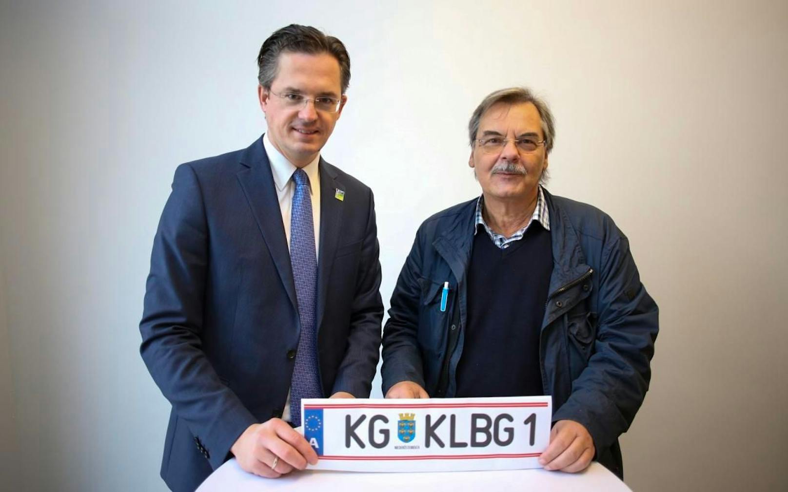 ÖVP Bürgermeister Stefan Schmuckenschlager und FPÖ-Stadtrat Josef Pitschko setzten sich erneut für ein KG-Kennzeichen ein. Mit Erfolg. Ab April 2020 kann es beantragt werden.