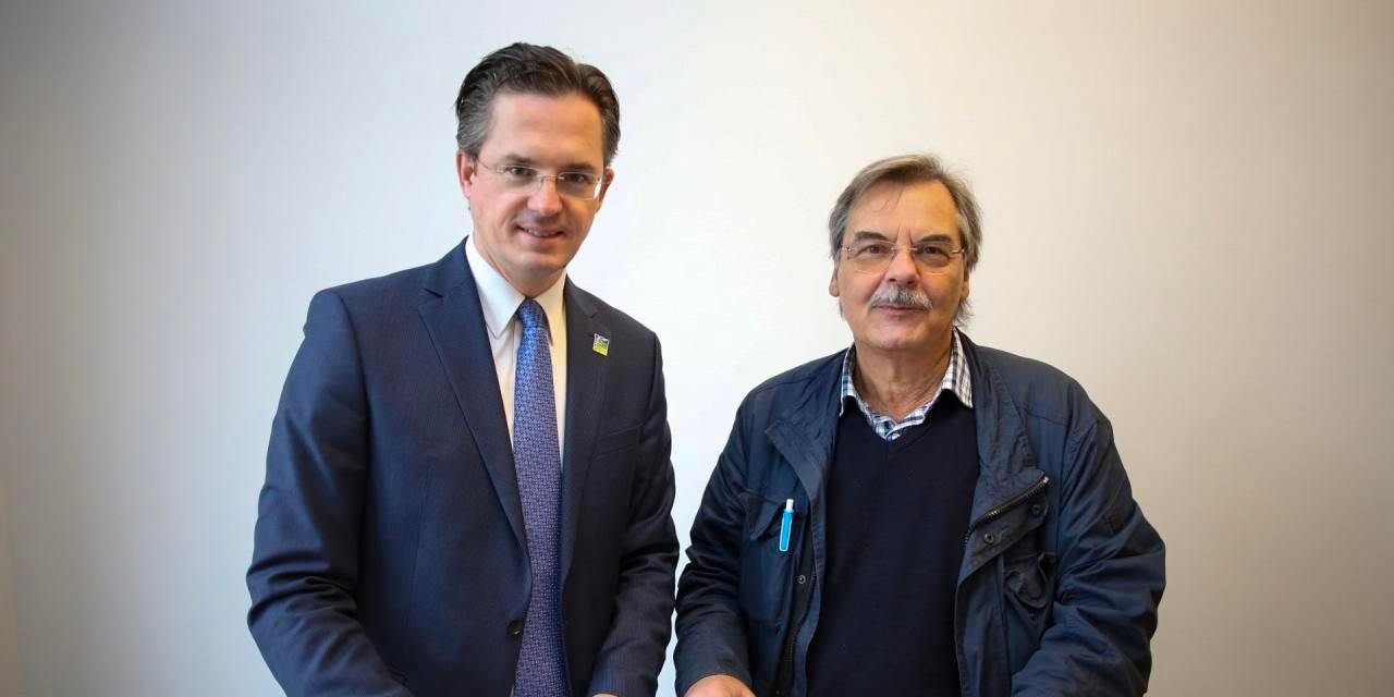 Stefan Schmuckenschlager (ÖVP, links) und Josef Pitschko von der FPÖ (rechts) verstehen sich, sind aber politisch oftmals nicht einer Meinung. (Archivbild)