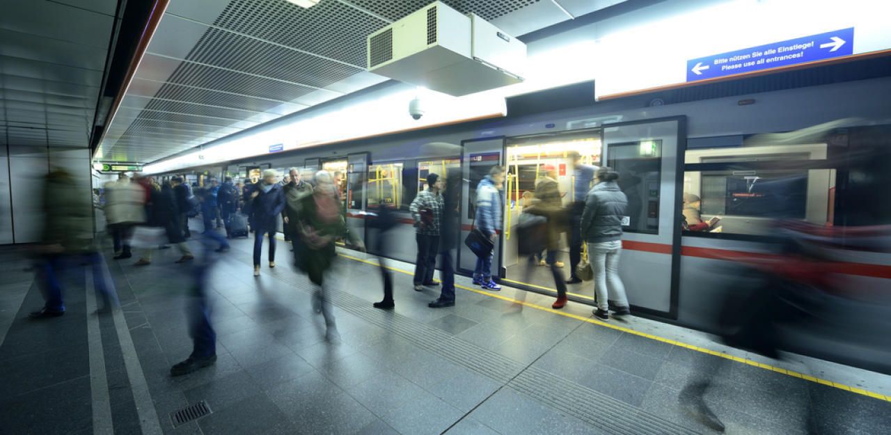 Die Öffis sind auch in der Silvesternacht unterwegs