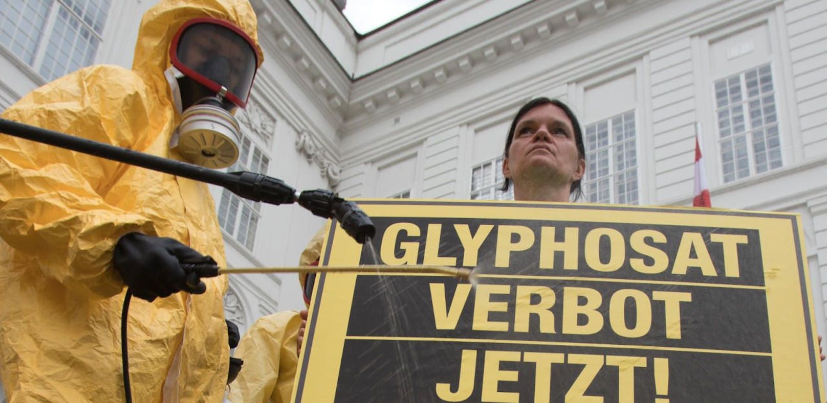 Glyphosat-Hick-Hack: NGOs giften gegen Kanzlerin Bie...