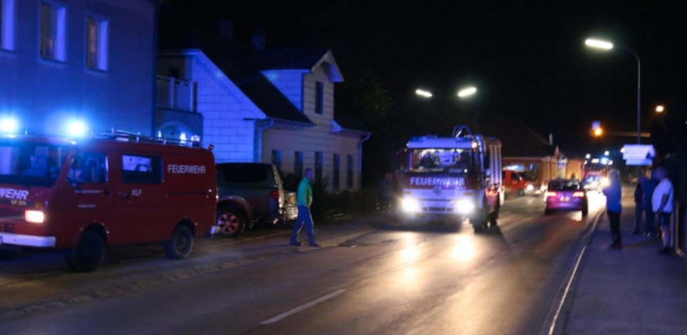 Die Feuerwehren suchten die Umgebung ab, von Flammen aber weit und breit keine Spur.