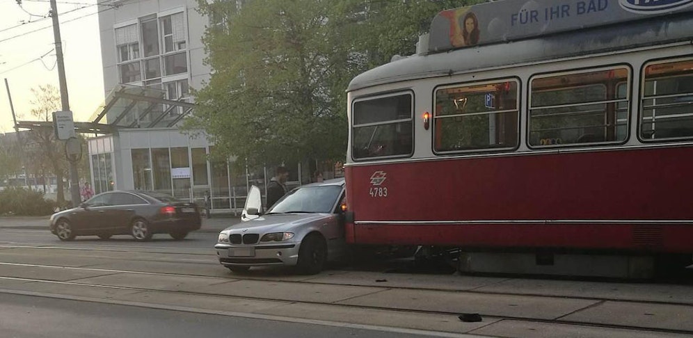 Keinen guten Start in die Woche hatte ein Autofahrer im 21. Bezirk.