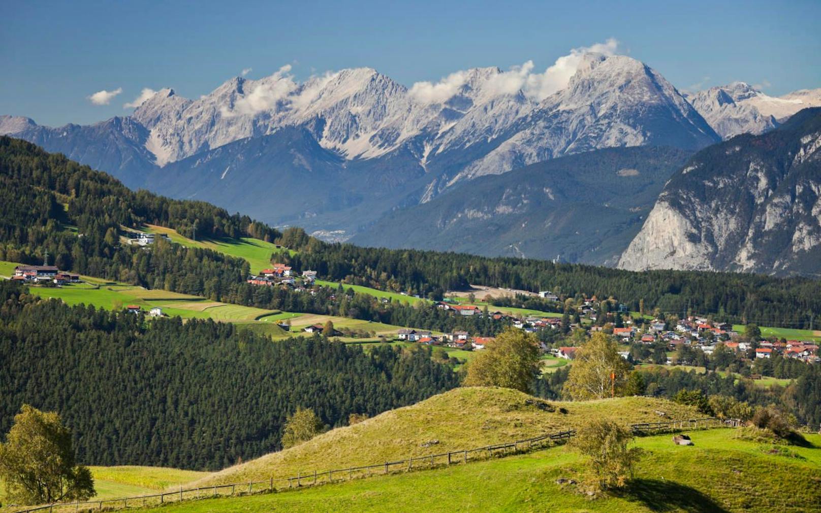 In Oberperfuss (Tirol) ist eine sechsköpfige Flüchtlingsfamilie verschwunden.