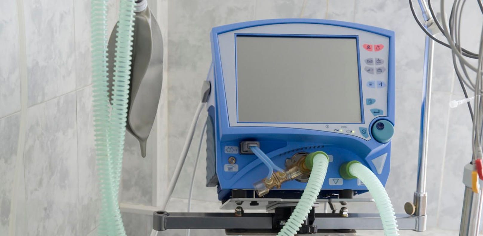 Medical equipment for resuscitation in operating-room