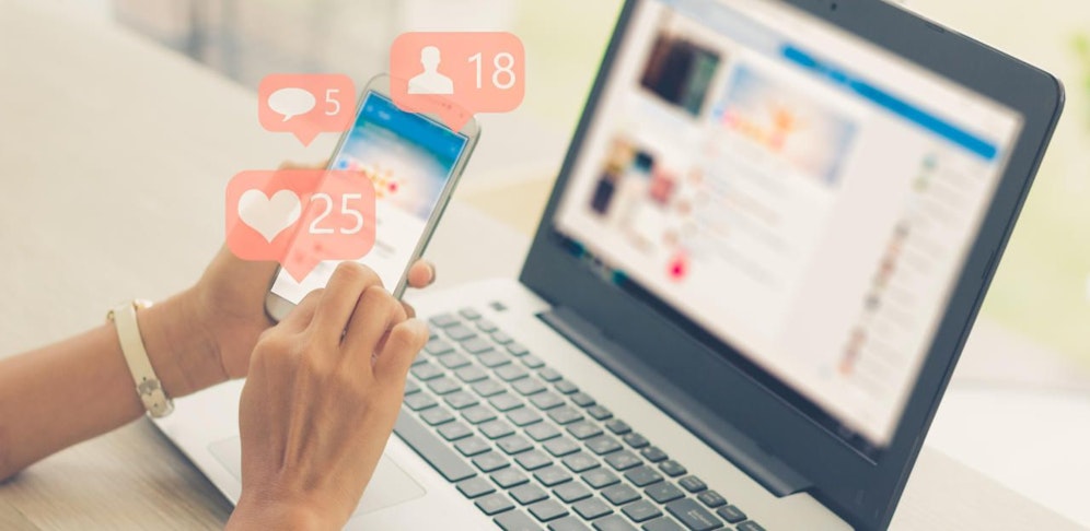 Mehr als 5.000 Euro überwies die Frau dem Liebesschuft aus dem Internet.